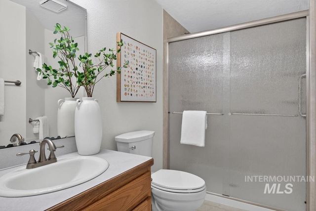 2239 N Carissa Pl, Boise, ID 83704
