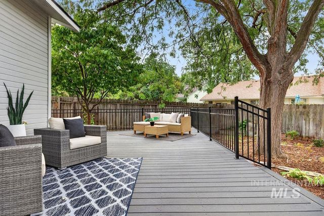 2239 N Carissa Pl, Boise, ID 83704