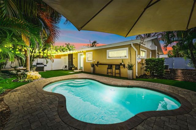 205 82ND STREET, Holmes Beach, FL 34217