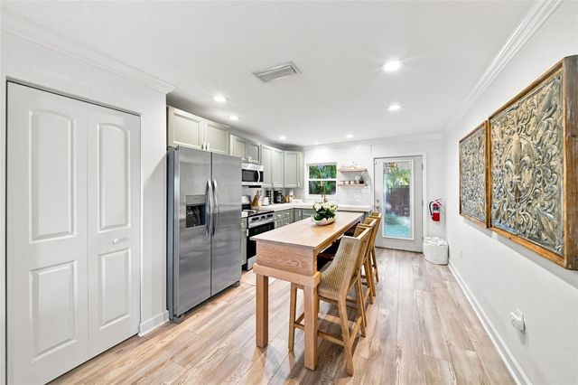 205 82ND STREET, Holmes Beach, FL 34217