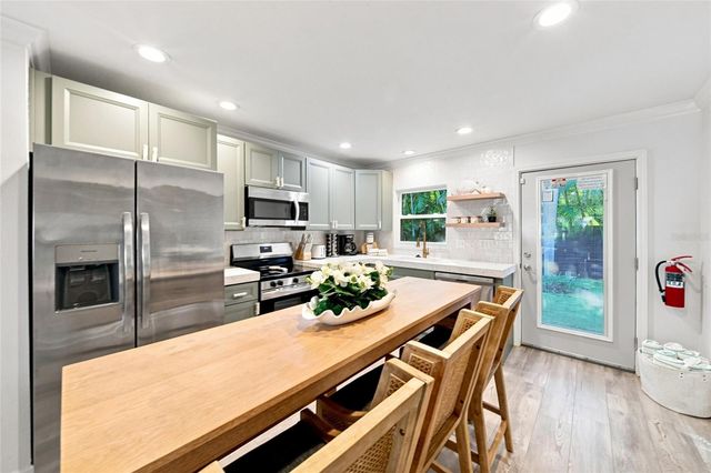 205 82ND STREET, Holmes Beach, FL 34217