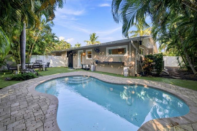 205 82ND STREET, Holmes Beach, FL 34217