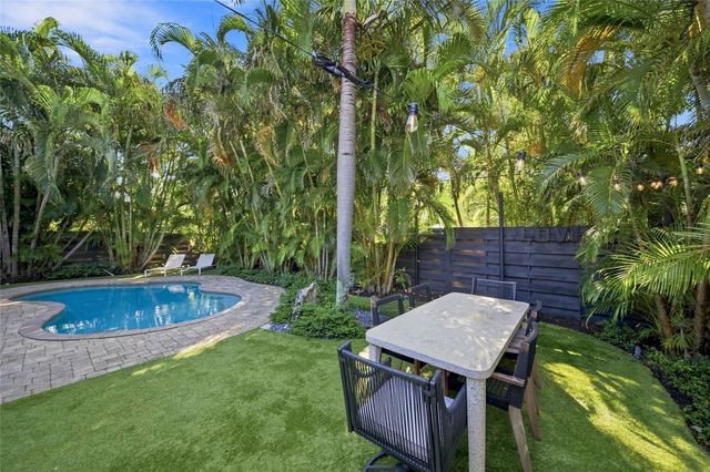 205 82ND STREET, Holmes Beach, FL 34217