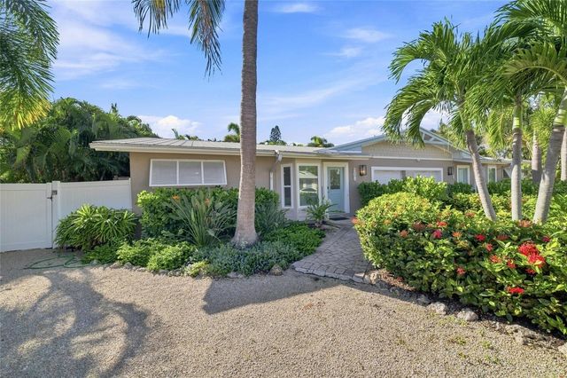 205 82ND STREET, Holmes Beach, FL 34217