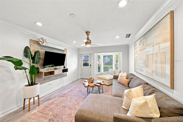 205 82ND STREET, Holmes Beach, FL 34217