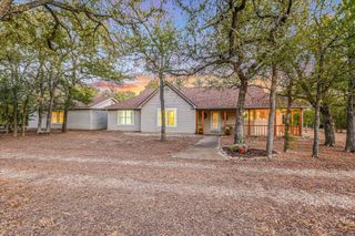 189 Shady Oaks LOOP, Cedar Creek, TX 78612
