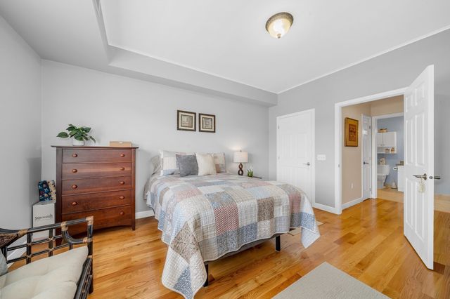 8 Walnut St 418, Peabody, MA 01960