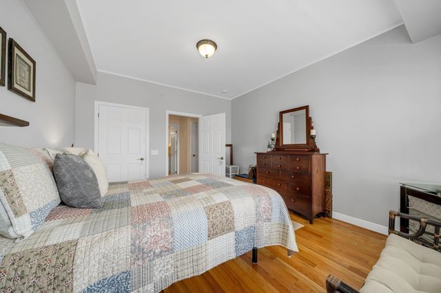 8 Walnut St 418, Peabody, MA 01960