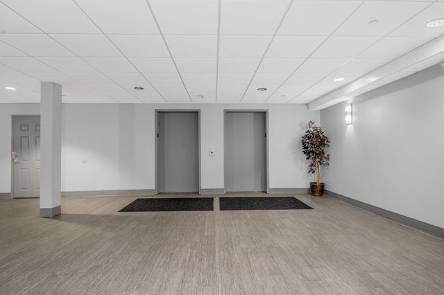 8 Walnut St 418, Peabody, MA 01960