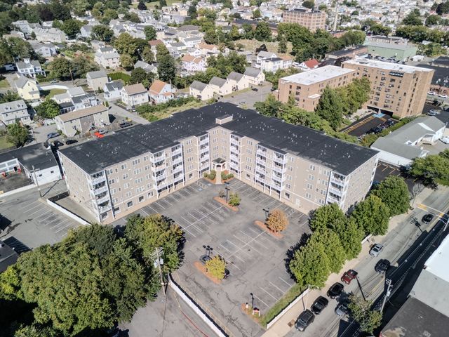 8 Walnut St 418, Peabody, MA 01960
