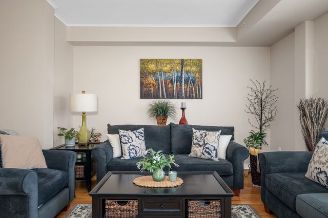 8 Walnut St 418, Peabody, MA 01960