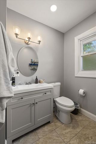 1925 Chicago Boulevard, Detroit, MI 48206