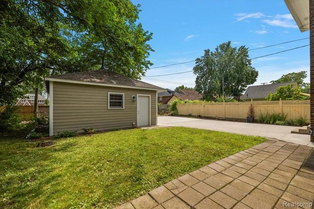 1925 Chicago Boulevard, Detroit, MI 48206