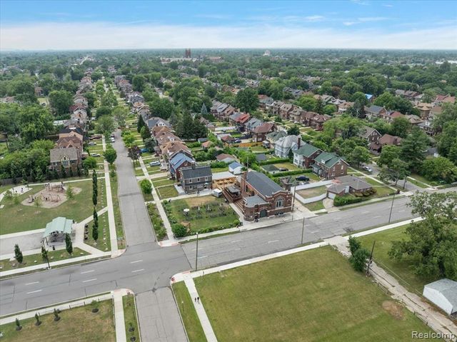 1925 Chicago Boulevard, Detroit, MI 48206