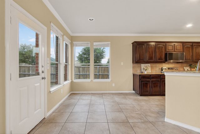 913 Poncho Lane, Fort Worth, TX 76052