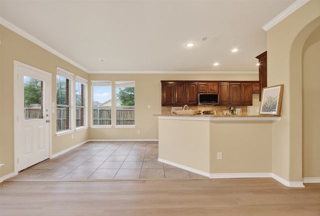 913 Poncho Lane, Fort Worth, TX 76052