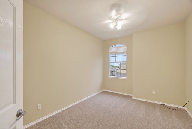 913 Poncho Lane, Fort Worth, TX 76052