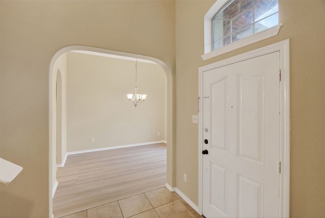 913 Poncho Lane, Fort Worth, TX 76052