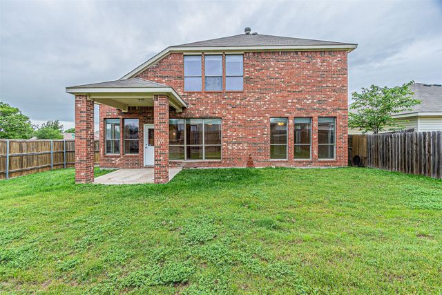 913 Poncho Lane, Fort Worth, TX 76052