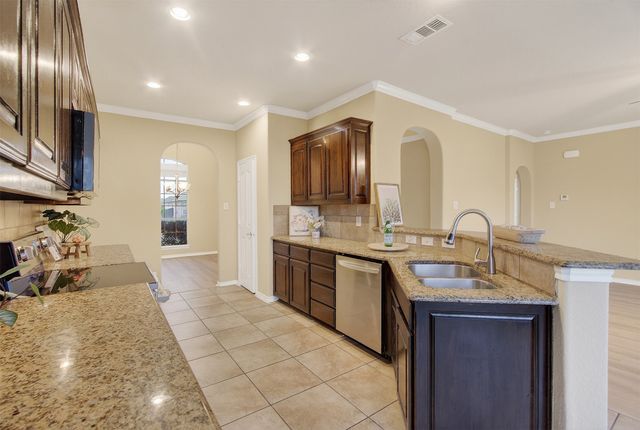 913 Poncho Lane, Fort Worth, TX 76052