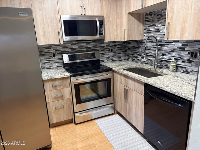 4901 S CALLE LOS CERROS Drive 273, Tempe, AZ 85282