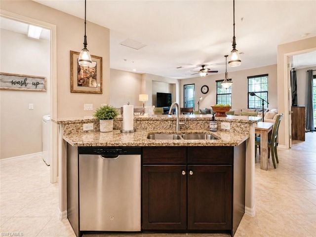 9073 Rialto ST 6002, Naples, FL 34113