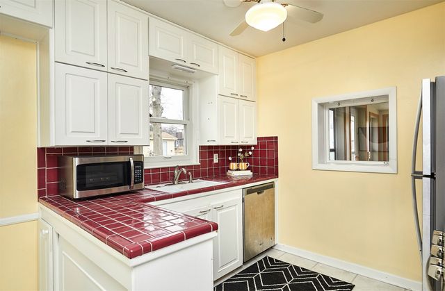 7114 Sunset Terrace, Windsor Heights, IA 50324