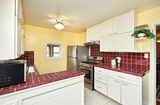 7114 Sunset Terrace, Windsor Heights, IA 50324