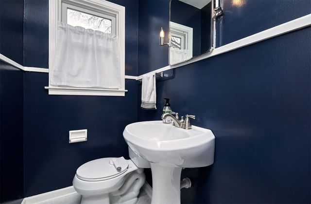 7114 Sunset Terrace, Windsor Heights, IA 50324