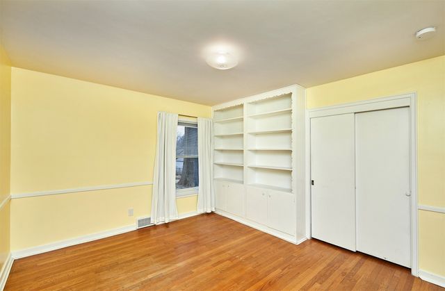 7114 Sunset Terrace, Windsor Heights, IA 50324