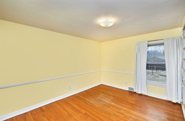 7114 Sunset Terrace, Windsor Heights, IA 50324