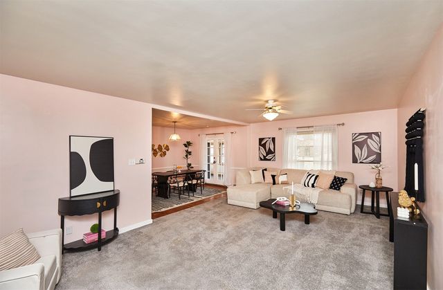 7114 Sunset Terrace, Windsor Heights, IA 50324