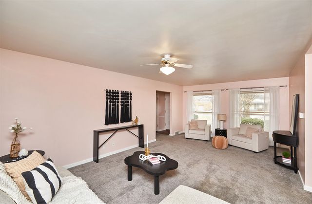 7114 Sunset Terrace, Windsor Heights, IA 50324