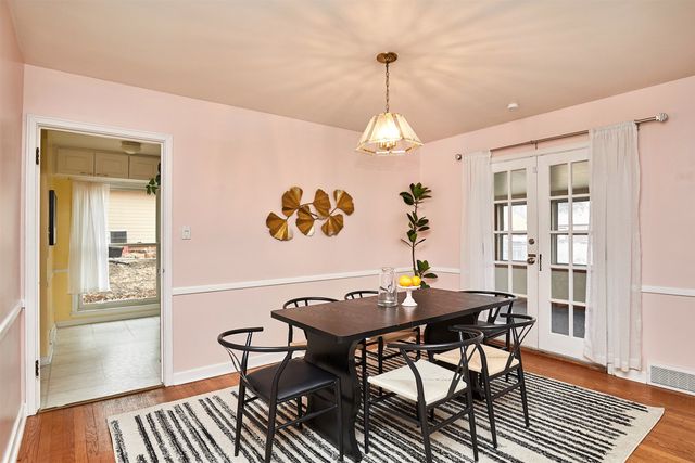 7114 Sunset Terrace, Windsor Heights, IA 50324