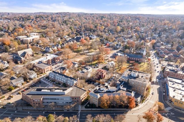 9-17 Baldwin St 15C, Newton, MA 02458