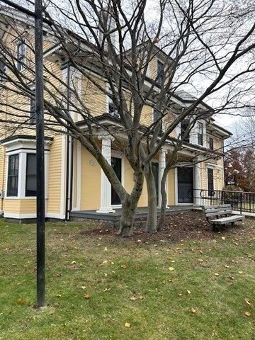 9-17 Baldwin St 15C, Newton, MA 02458