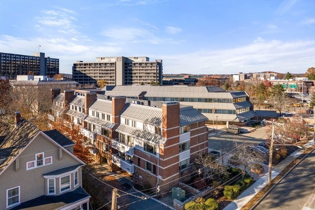 9-17 Baldwin St 15C, Newton, MA 02458