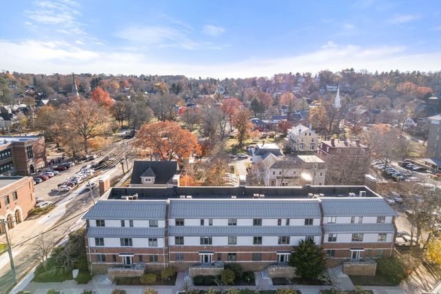 9-17 Baldwin St 15C, Newton, MA 02458