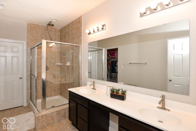 6798 W Wintergreen Court, Mccordsville, IN 46055