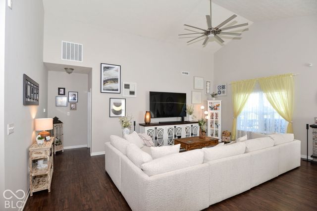 6798 W Wintergreen Court, Mccordsville, IN 46055
