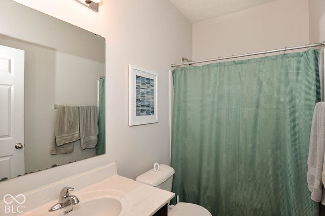 6798 W Wintergreen Court, Mccordsville, IN 46055