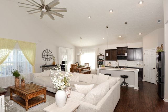 6798 W Wintergreen Court, Mccordsville, IN 46055