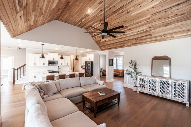 1160 Hearn Hill Rd, Watertown, TN 37184