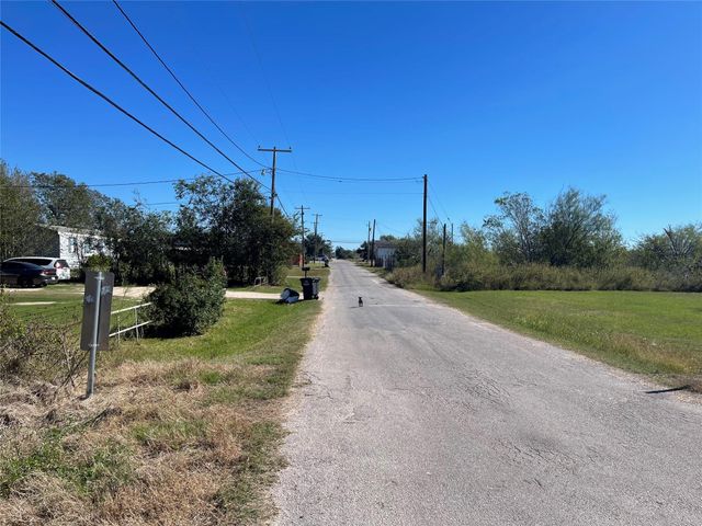 0 E E Craymer Avenue, Palacios, TX 77465