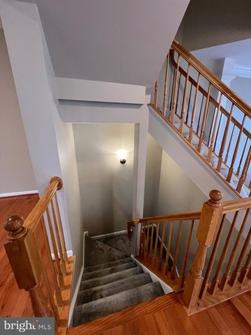 47370 VICTORIA FALLS SQ, Sterling, VA 20165