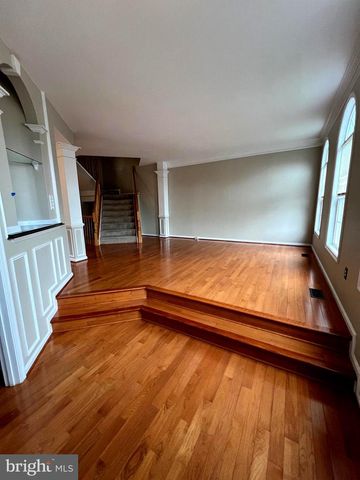 47370 VICTORIA FALLS SQ, Sterling, VA 20165