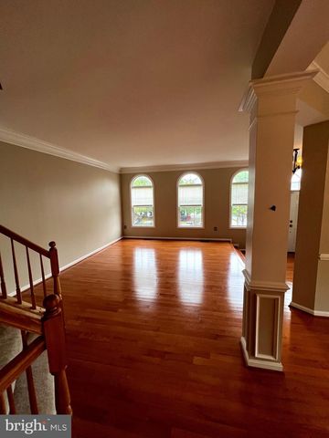 47370 VICTORIA FALLS SQ, Sterling, VA 20165