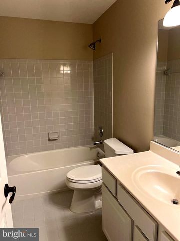 47370 VICTORIA FALLS SQ, Sterling, VA 20165