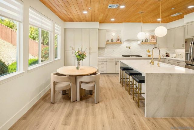 10528 Pinion Trl, Escondido, CA 92026