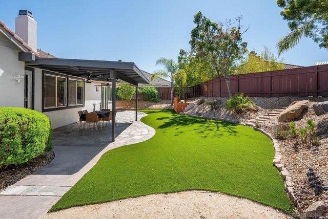 10528 Pinion Trl, Escondido, CA 92026